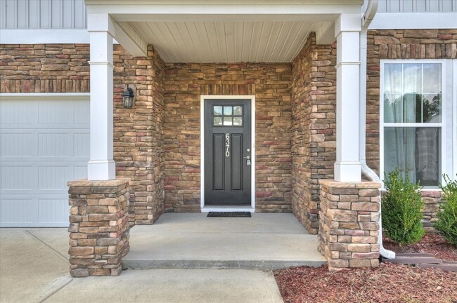 Photo - 6370 Whirlaway Rd