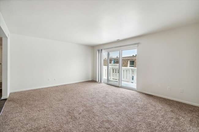 Photo - Country Club Park Apartments (320 S. Drake...