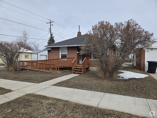 Building Photo - 411 Opal St Rental