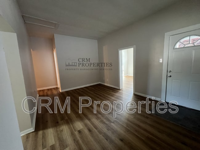 Photo - 1329 N Wabash Ave