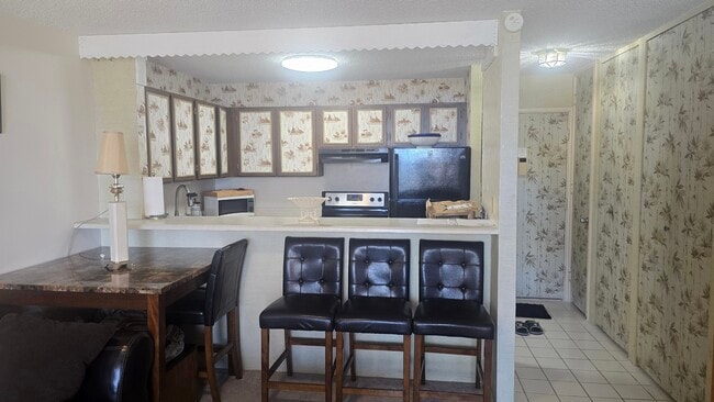 Photo - 400 Hobron Ln Unit VillaEatonSq.#2609