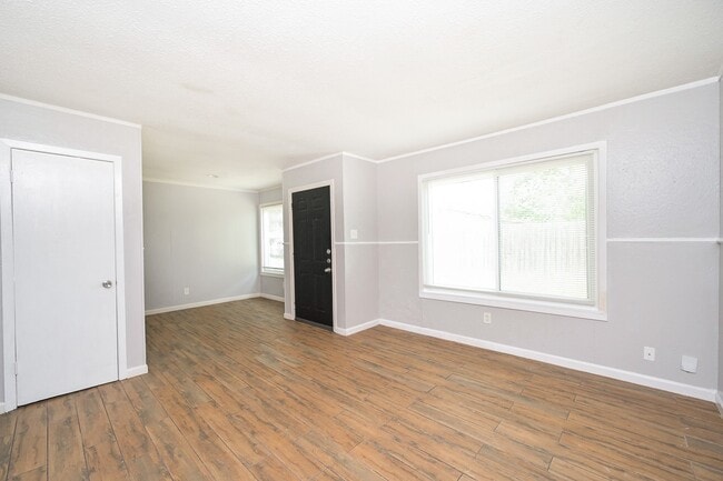 Photo - 506 N 3rd St Unit 3