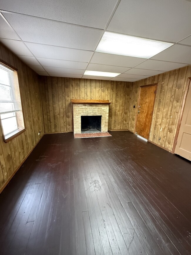 Photo - 118 4th Ave NW