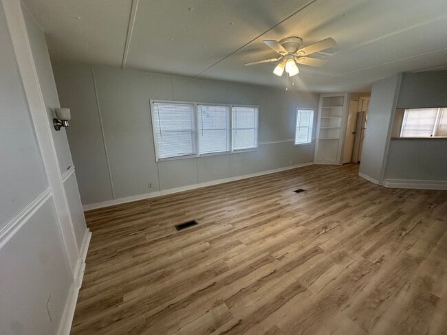 Photo - Newly Updated 2Bed/1Bath Mobile Home in Richlands - Close to Camp Lejuene