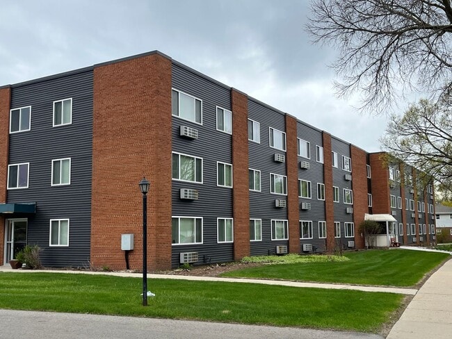 Photo - Pinehaven Apartments