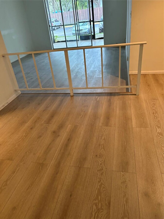 Photo - 3710 Inverrary Dr Unit 1Y