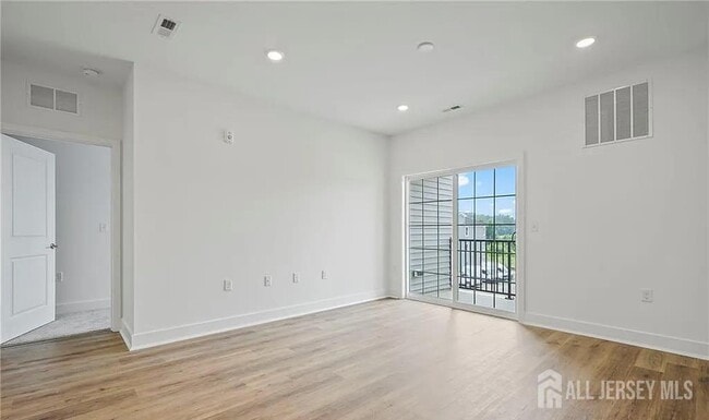 Photo - 28310 Radford Ct