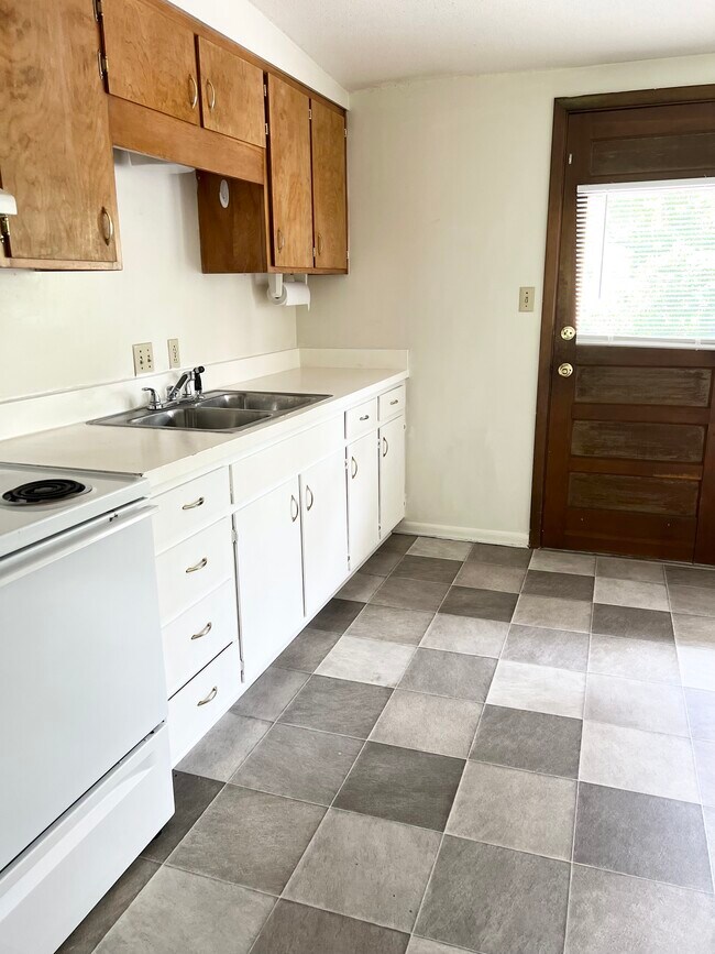 Dellwood Apartments
