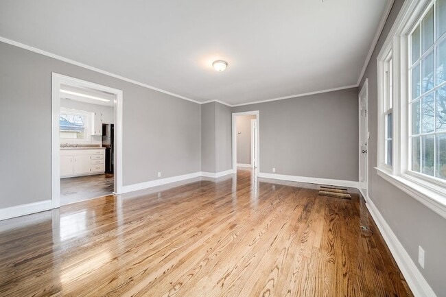 Photo - 312 W Schell St