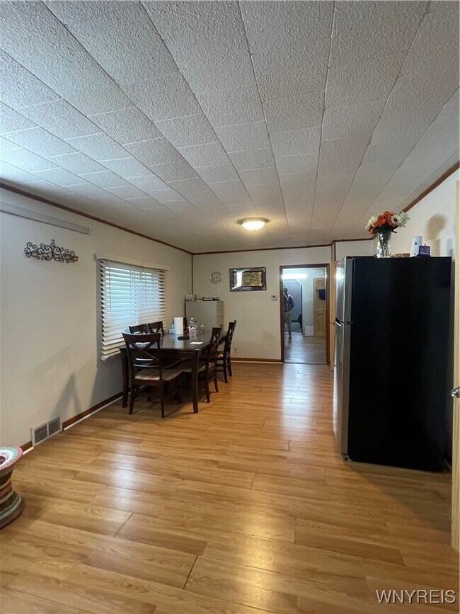 Photo - 226 Longnecker St