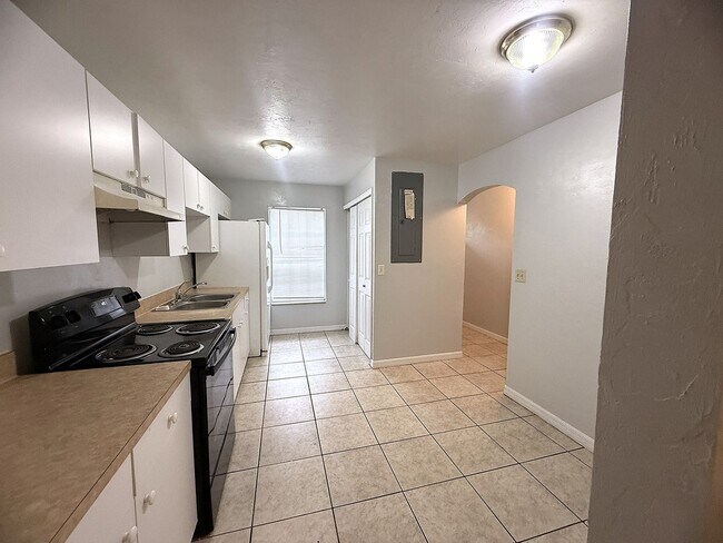 Photo - 3120 Economy St Unit B