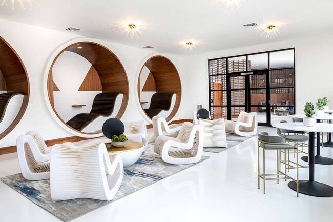 Photo - Alas Over Lowry