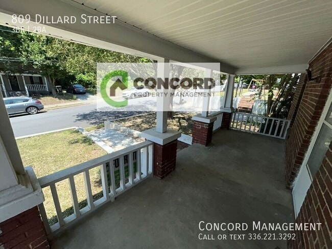 Photo - 809 Dillard St