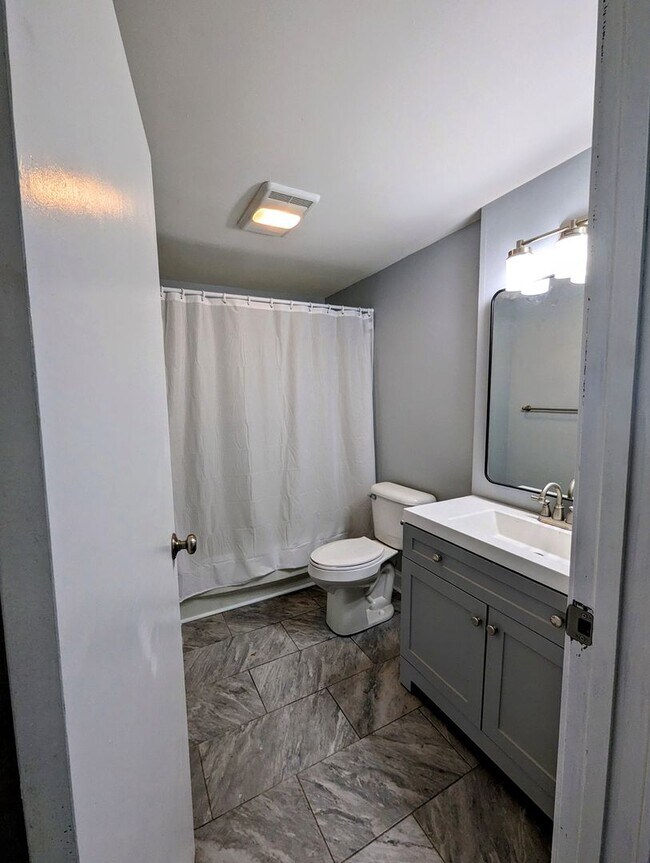 Photo - 1402 West Sycamore St. Unit Apt #1