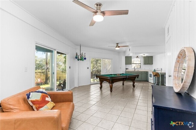 Building Photo - 1433 Riviera Dr Rental