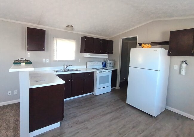 Building Photo - 88 Deerwood Park