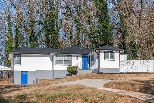 Photo - Don’t Miss Out! Look, Lease, and Live Spec...