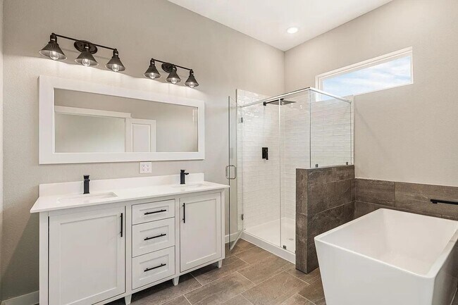 Photo - 6712 Parker Oaks Ln