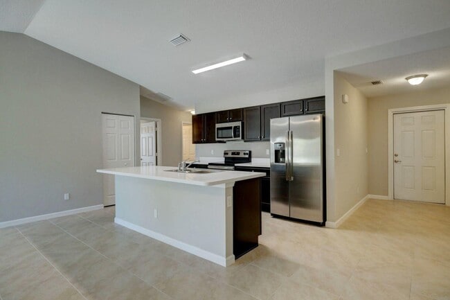 Photo - 799 SW Sardinia Ave