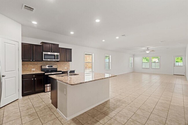 Building Photo - 817 Tabernash Rental