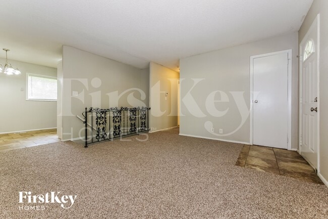 Photo - 9309 Farley Ave