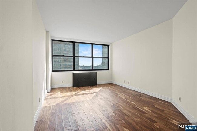 Photo - 7004 John F. Kennedy Blvd Unidad 31G