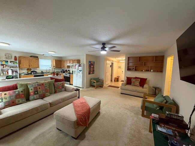 Photo - Beautiful 3-Bedroom Home for Rent in Bloomington, IN