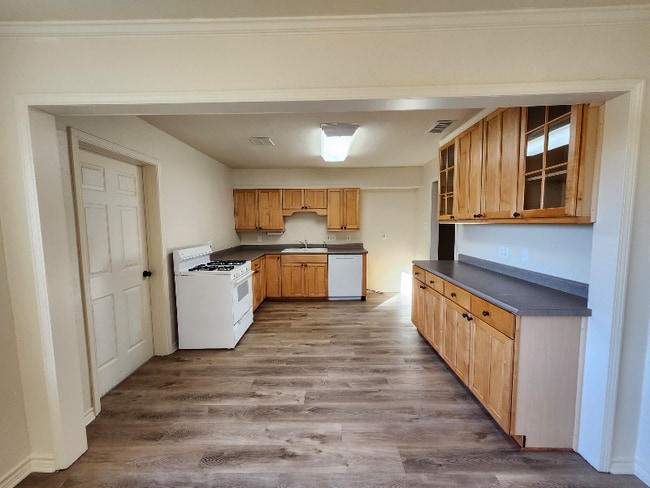 Photo - 1602 Ravenwood Dr