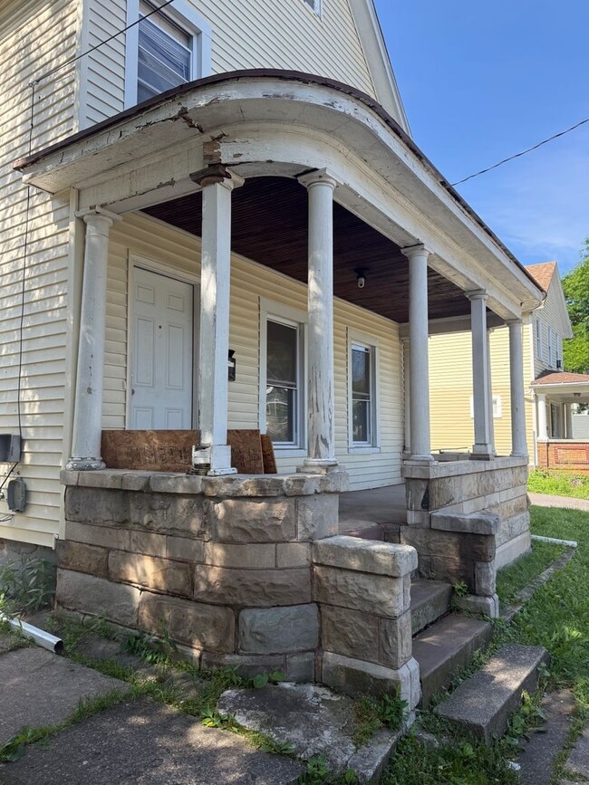 Photo - 153 Atkinson St Unidad Upper