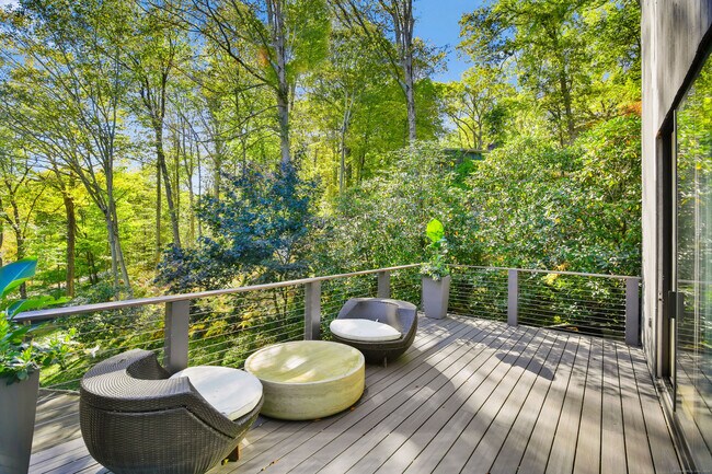 Photo - 210 Red Fox Rd
