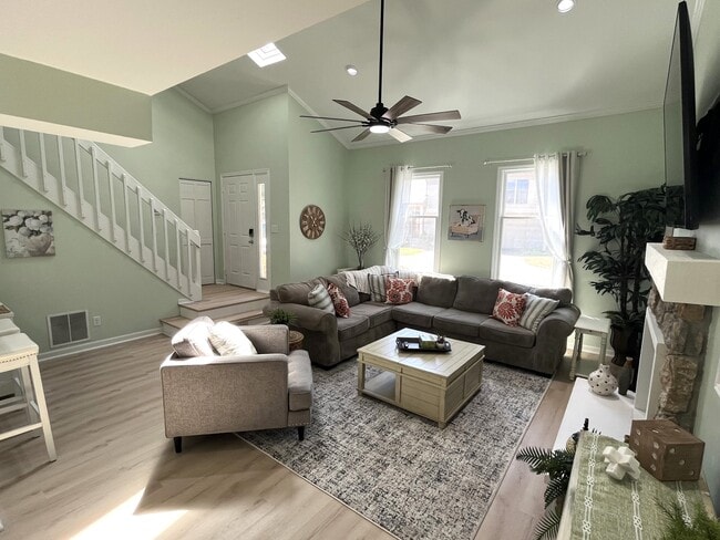 Photo - 6220 Crofton Dr