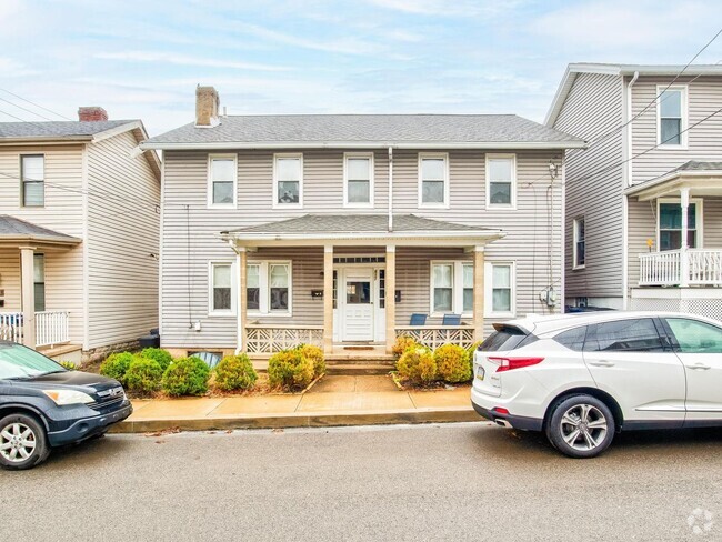 Building Photo - 617 Straight St Unit 617 Staight St 3 - 2 bedroom Rental