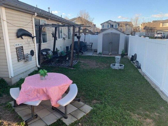 Photo - 913 York Dr