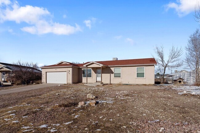 Photo - Pueblo West ranch home in cul-de-sac on .2...
