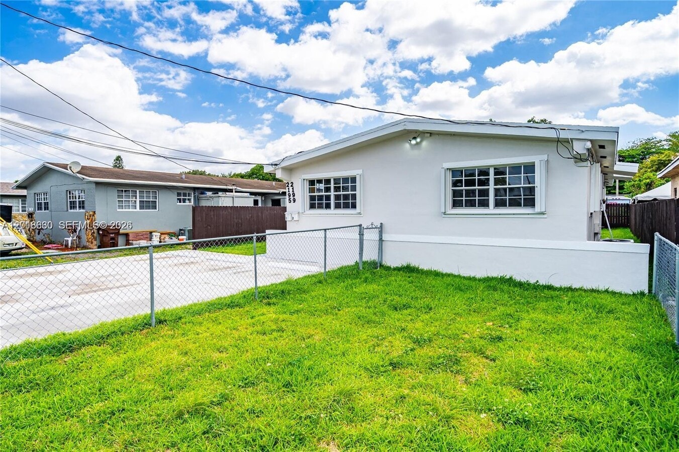 Photo - 2195 W 5th Ave