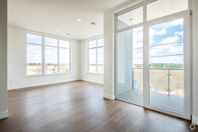 2BR, 2BA - 1361SF