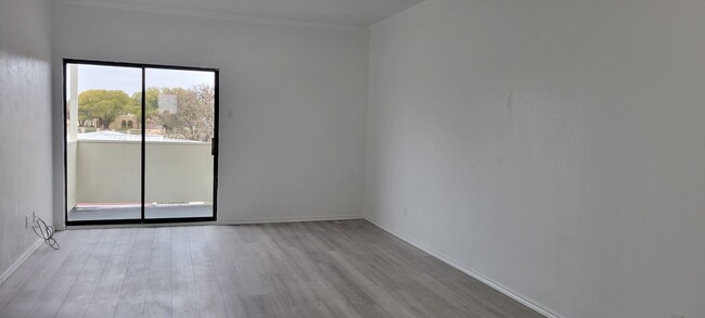 Photo - LUXURY LARGE UNIT IN EAST CLOVIS ALL NEW INTERIOR Unit 2530-C