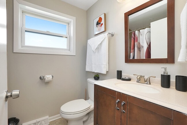 Photo - 5931 S Nagle Ave Unit ID1285032P