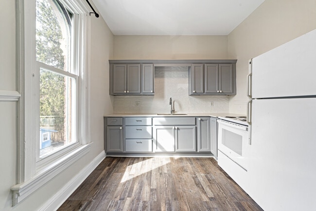 Kitchen - 1171 Central Ave Unit 2