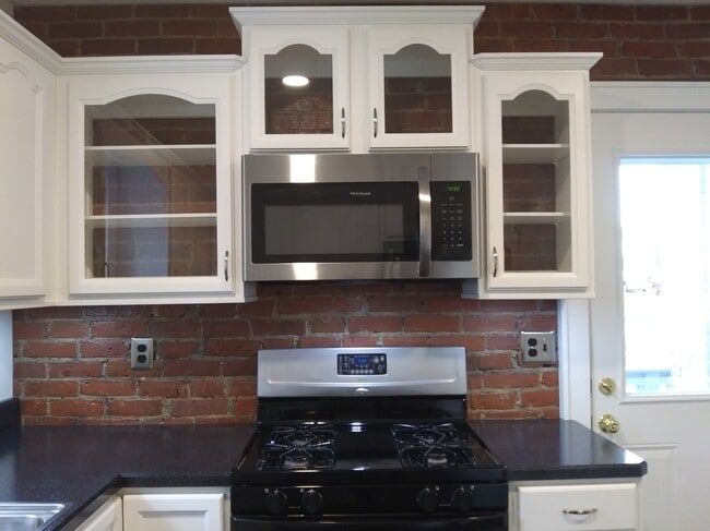 Photo - 525 N Elmer Ave Townhome