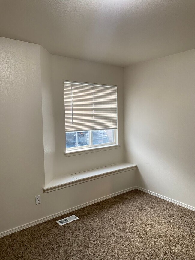 Photo - 331 S Meridian Rd Unidad 202