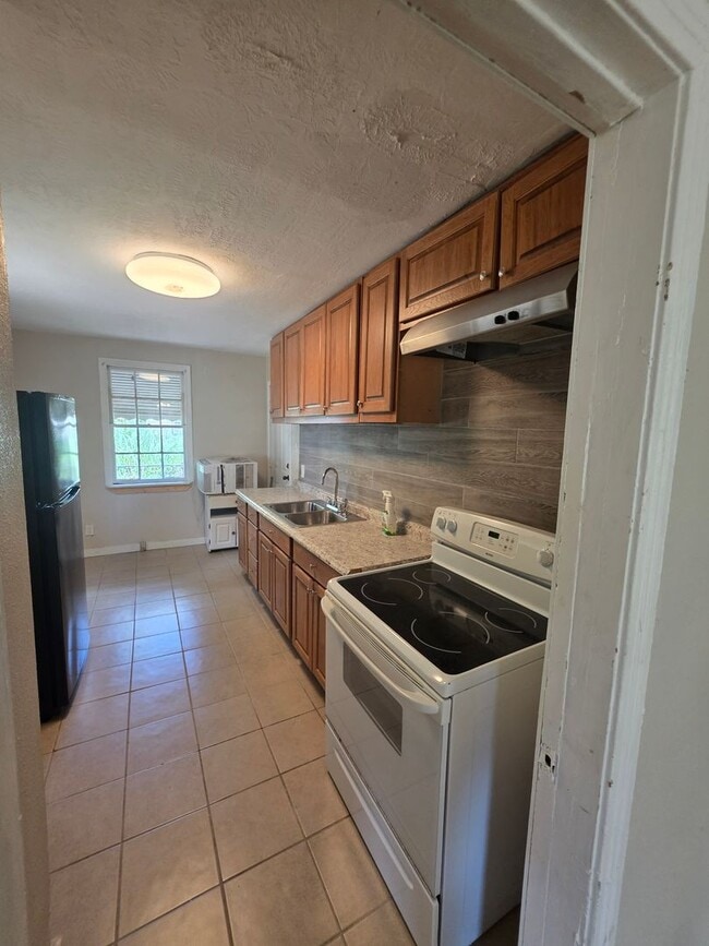 Photo - 828 Forsythe St