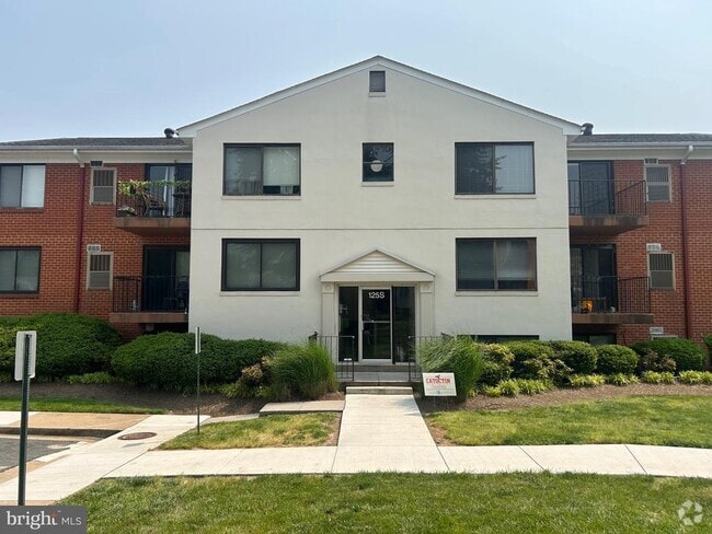 Building Photo - 125 Clubhouse Dr SW Unit 11