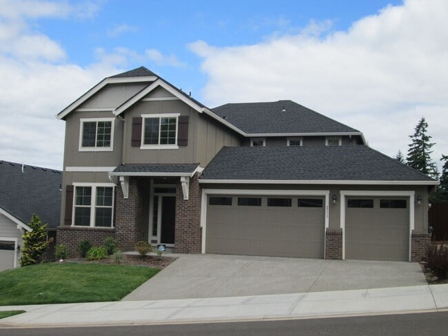Building Photo - WELL MAINTAINED, BEAUTIFUL 5 BR HOME IN THE CAMAS HILLS!