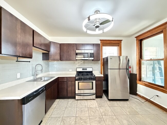1438 N Central Park Ave Unit 3