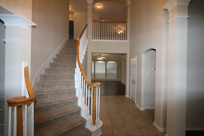 Photo - 6011 Hawkes Bay Ct