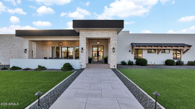 Photo - 11842 N Miller Rd