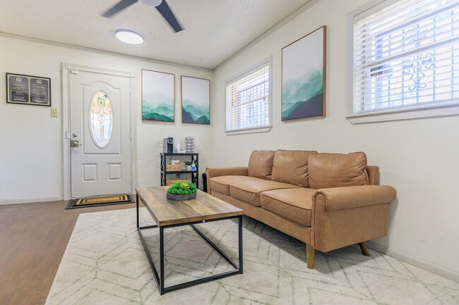 Photo - Glennwood Apartments