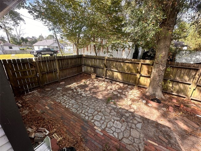 Photo - 330 Gordy Rd