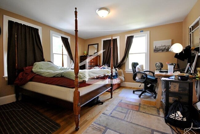 Photo - Charming 5 Bedroom